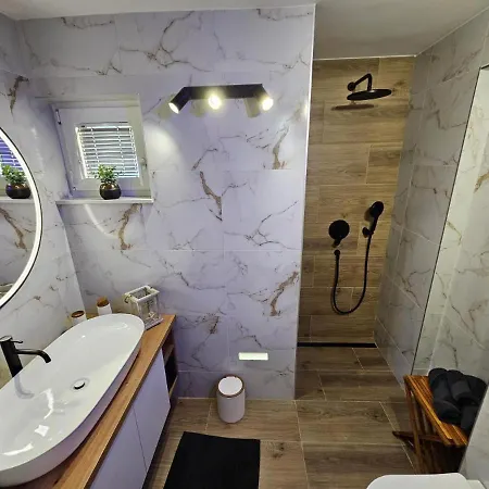 בית נופש Pool House Near *