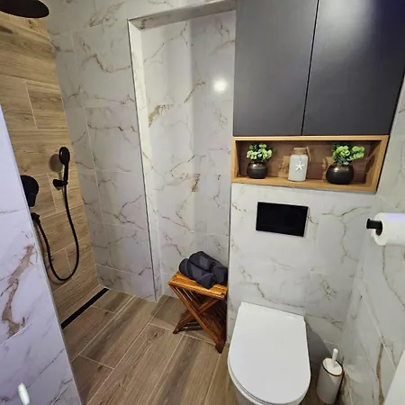 بيت للعطل Pool House Near