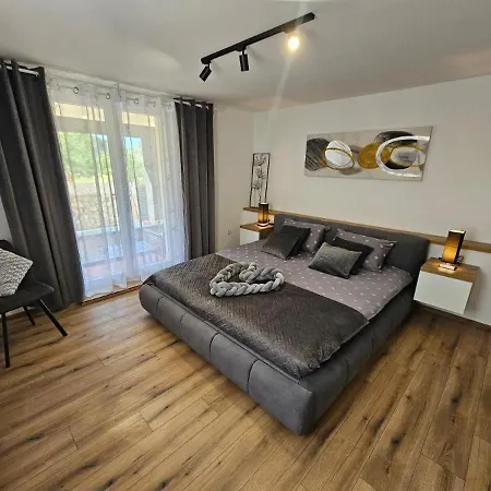 בית נופש Pool House Near *