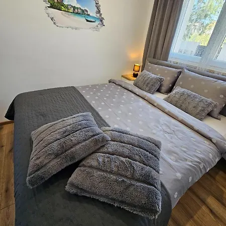 بيت للعطل Pool House Near *