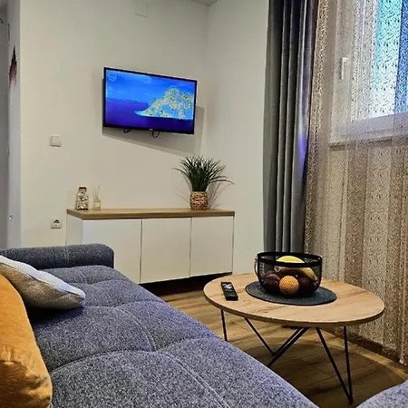 בית נופש Pool House Near *
